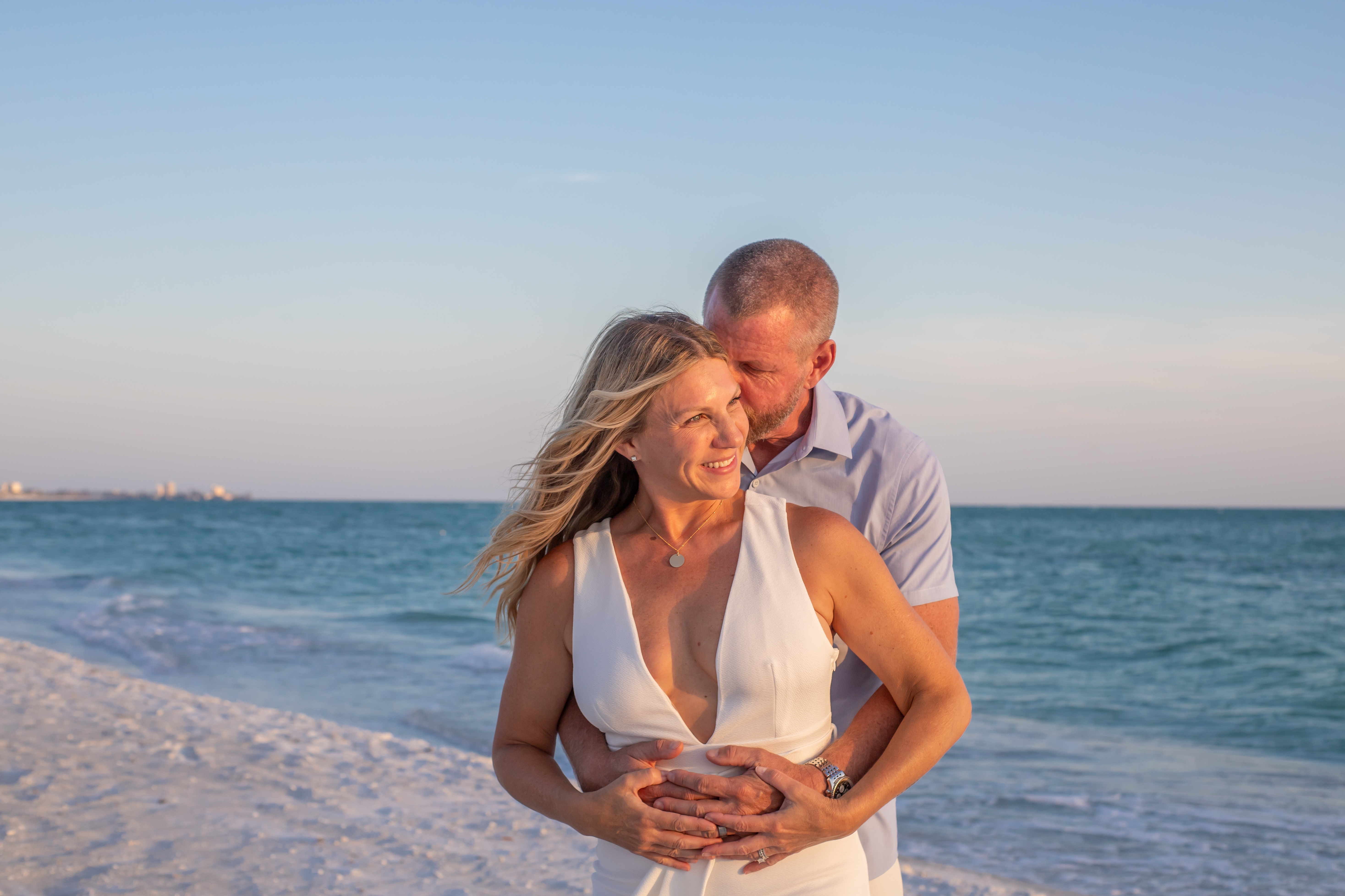 siesta key photographer captures longboat key couple photos